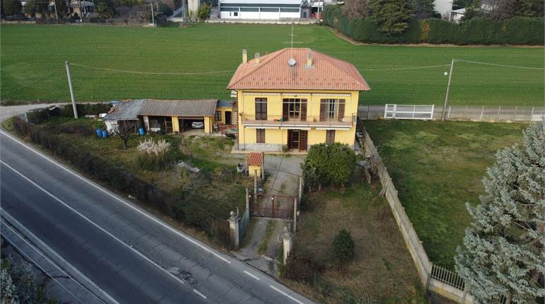 Appartamento a Lomazzo da ristrutturare 