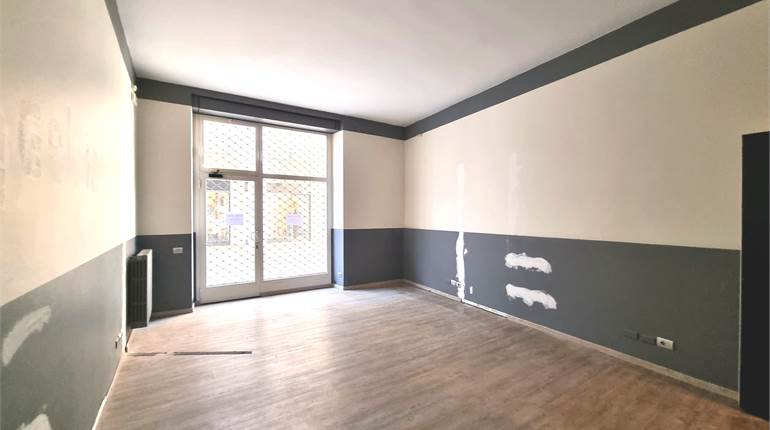 Comodo ufficio Cantù centro